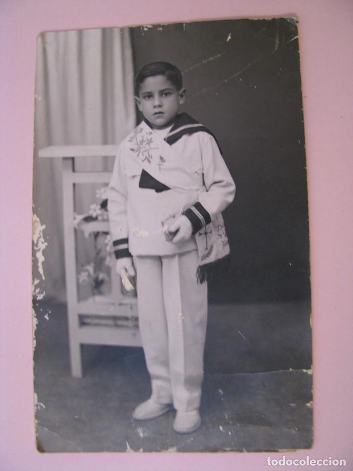 Antique Photography: FOTO DE UN NI&Ntilde;O. PRIMERA COMUNI&Oacute;N. ESTUDIO FOTOGR&Aacute;FICO EST. GRECIA, MALAGA. 13,5X8,5 CM.