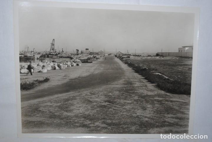 Fotograf&iacute;a antigua: MUELLE DE LEVANTE , CADIZ 1952