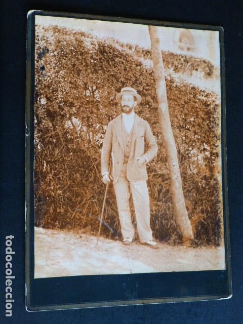 Fotografia antica: RETRATO DE CABALLERO ELEGANTE ALB&Uacute;MINA 12, 5 X 18 CTMS