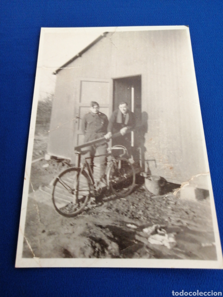 Photographie ancienne: BICICLETA SEGUNDA GUERRA MUNDIAL (REPRODUCCI&Oacute;N FOTOGR&Aacute;FICA)