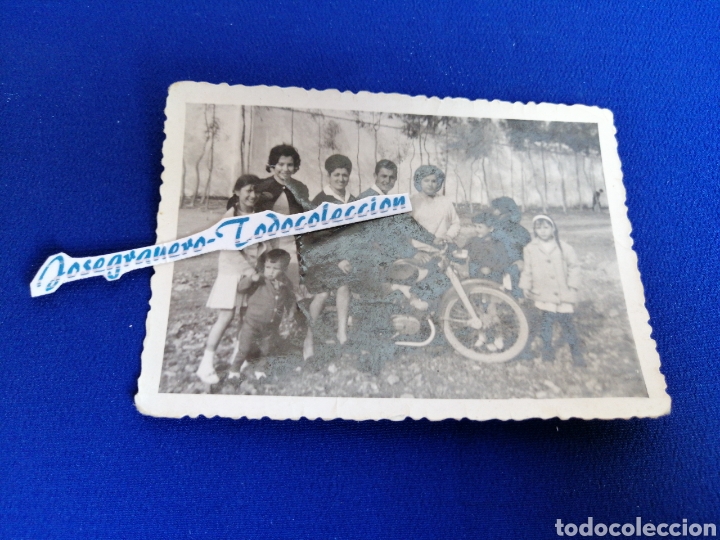 Alte Fotografie: MOTO CON FAMILIA