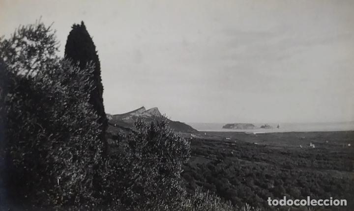 Fotograf&iacute;a antigua: LAS ISLAS MEDAS. LA FORADADA. FOTOGRAF&Iacute;A ALB&Uacute;MINA. JOSEP GARRIGA (?). ESPA&Ntilde;A. SIGLO XX