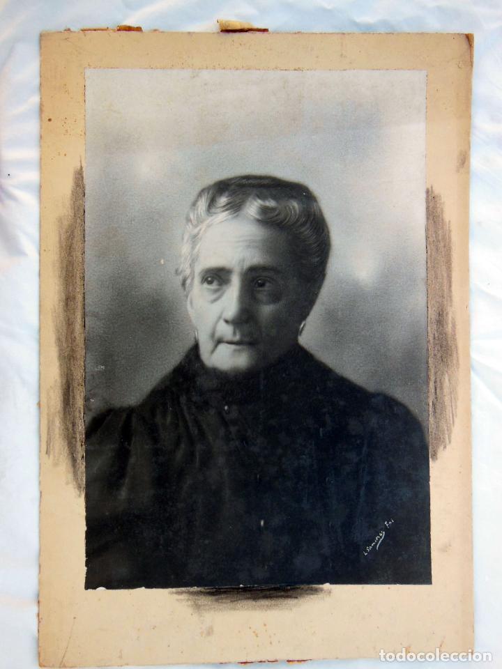 Fotografia antica: MUJER MAYOR. L SANCHEZ FOI (Firma)