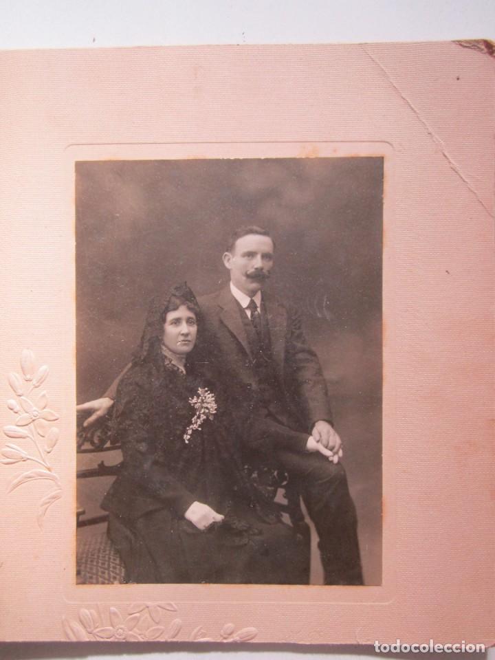 Antique Photography: FOTOGRAFIA ALBUMINA DE 12X18CM. MATRIMONIO SOBRE 1900