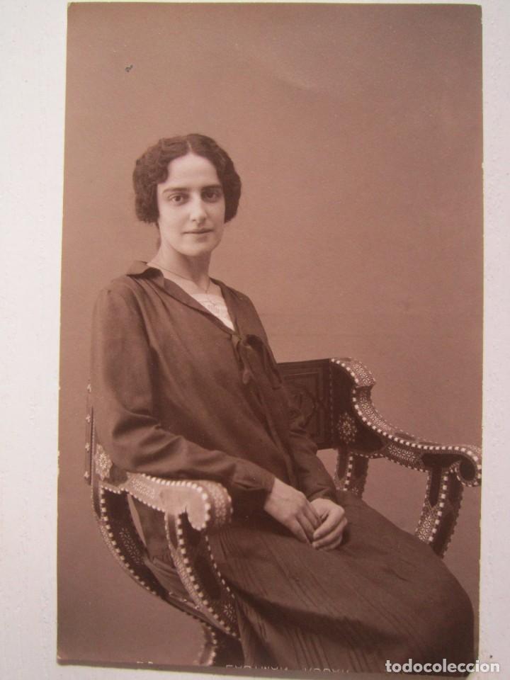 Antique Photography: (OTROS 107)FOTOGRAFIA DE ESTUDIO EN TOLEDO EN ALBUMINA DE 8X13 CM 1927