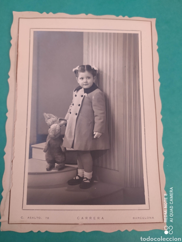Fotograf&iacute;a antigua: Foto antigua ni&ntilde;a con peluche
