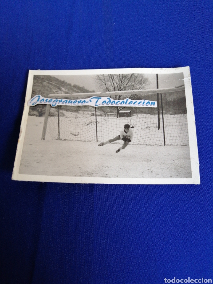 Fotografia antica: PORTERO FUTBOL EN LA NIEVE