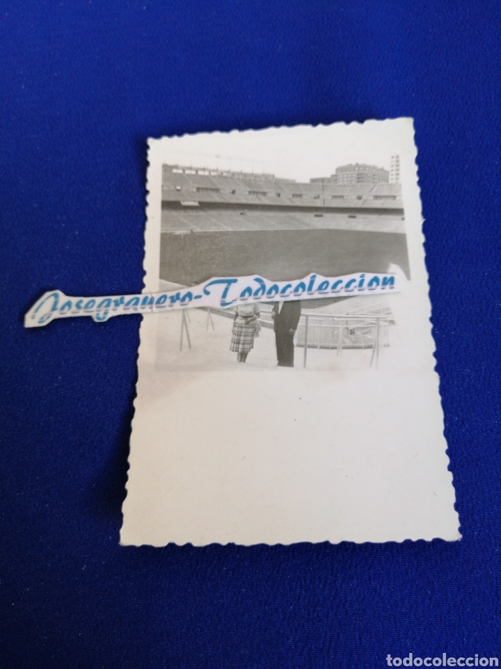 Fotografia antiga: CAMPO DE MESTALLA CON MODELOS FOTOGRAFIA ANTIGUA