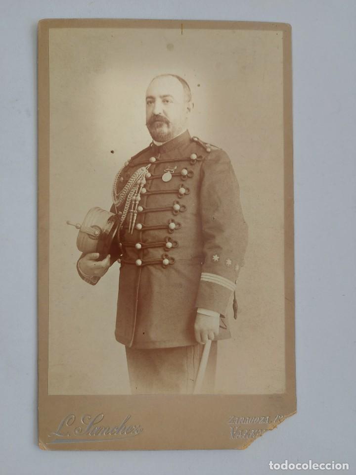 Fotograf&iacute;a antigua: ESPECTACULAR FOTOGRAFIA DE OFICIAL DE INFANTERIA EPOCA ALFONSO XIII - CAPITAN OFICIAL CUBA CARLISTA