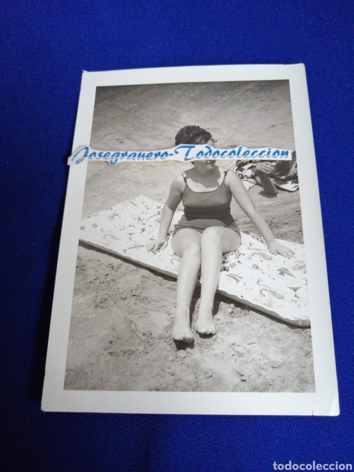 Fotografia antica: MODELO EN BA&Ntilde;ADOR PLAYA FOTOGRAFIA