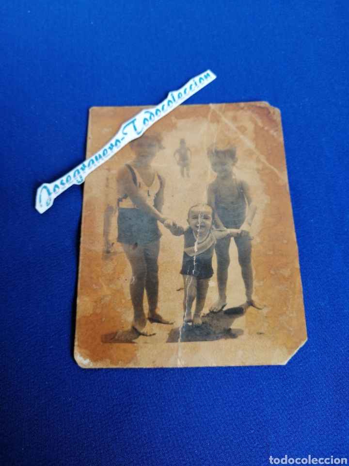 Fotografia antiga: Ni&ntilde;os en la playa foto antigua