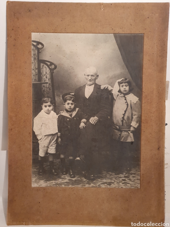 Antique Photography: FOTOGRAFIA GRAN FORMATO. A&Ntilde;OS 30. ABUELO CON NIETOS.