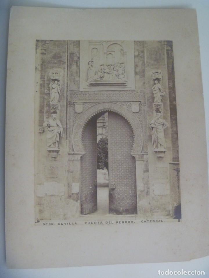 Fotografia antiga: GRAN FOTO DE LA CATEDRAL DE SEVILLA: PUERTA DEL PERDON, SIGLO XIX ... 24 X 32 CM