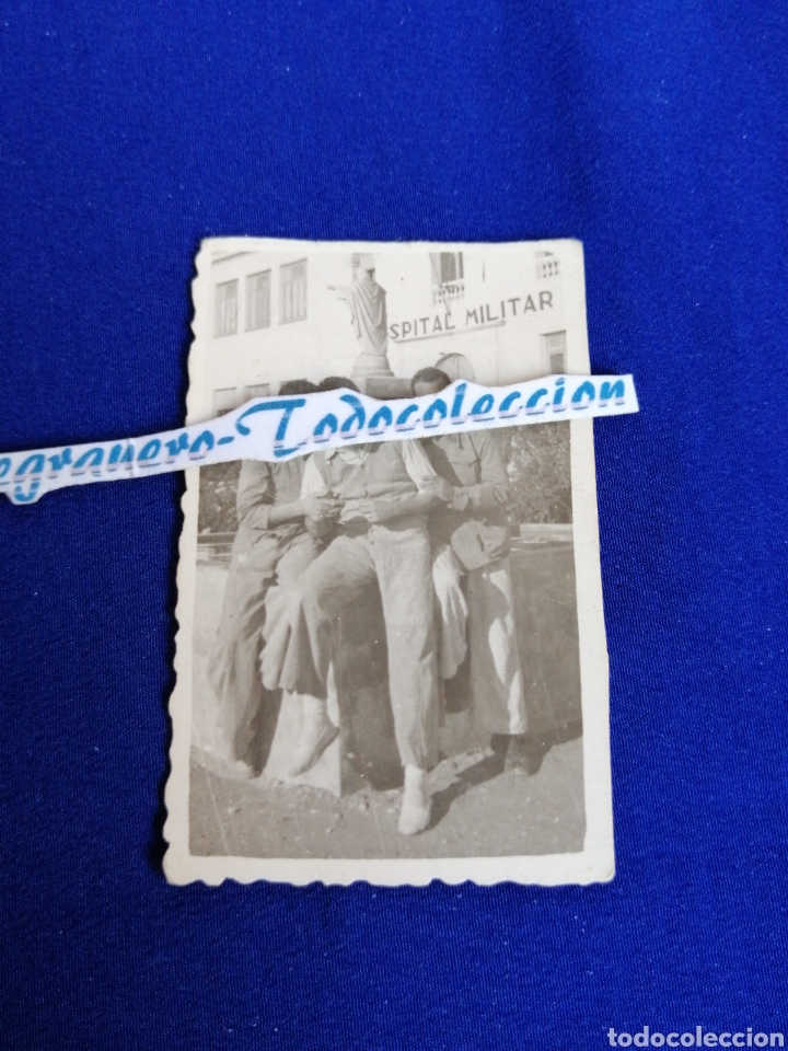 Fotograf&iacute;a antigua: HOSPITAL MILITAR CON MODELOS A&Ntilde;O 1946 FOTOGRAFIA