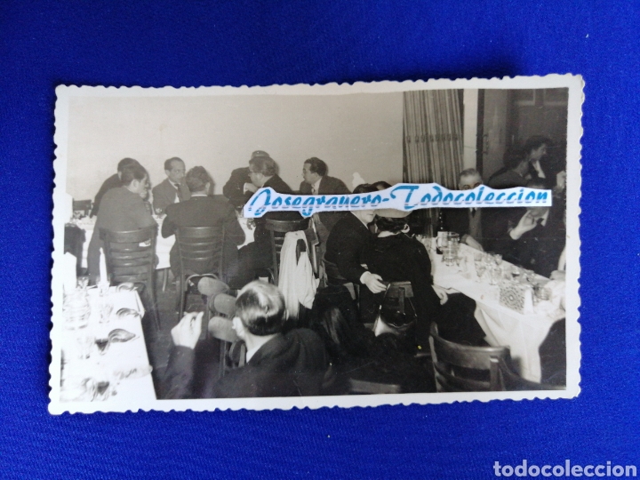 Fotograf&iacute;a antigua: BANQUETE CON MODELOS FOTOGRAFIA ANTIGUA CON SELLO FOT&Oacute;GRAFO