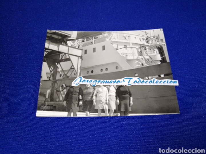 Fotograf&iacute;a antigua: PUERTO CON BARCO CON MODELOS FOTOGRAFIA ANTIGUA