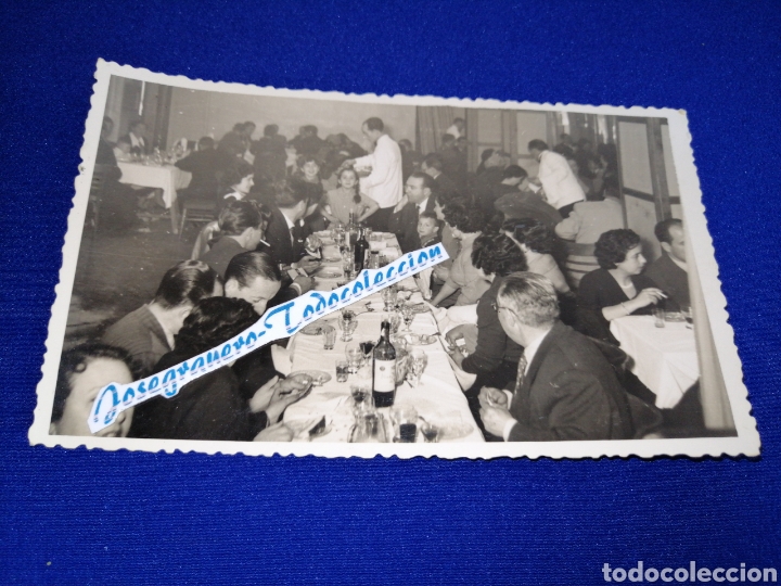 Fotografia antiga: BANQUETE CON MODELOS FOTOGRAFIA ANTIGUA CON SELLO FOT&Oacute;GRAFO