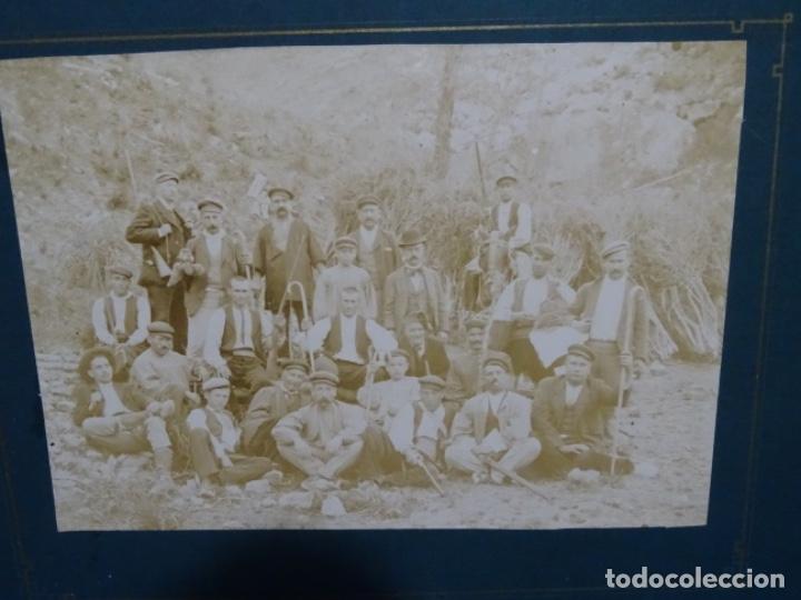 Fotografia antica: FOTOGRAF&Iacute;A DEL SIGLO XIX. POSANDO EN EL CAMPO.