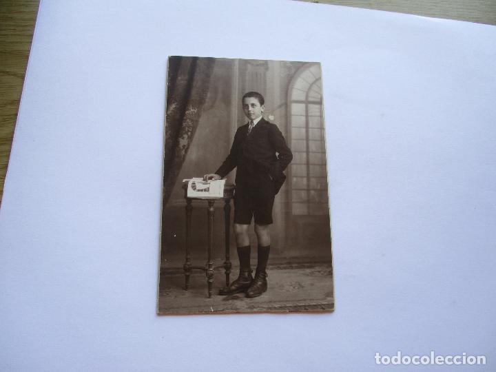 Antique Photography: ANTIGUA FOTOGRAF&Iacute;A: DE JOVEN-1926- F. DERREY PRIMER FOT&Oacute;GRAFO, VALENCIA-13.5X8.5 CM.