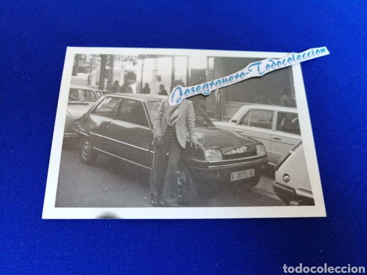 Photographie ancienne: RENAULT 5 CON MODELO FOTOGRAF&Iacute;A ANTIGUA