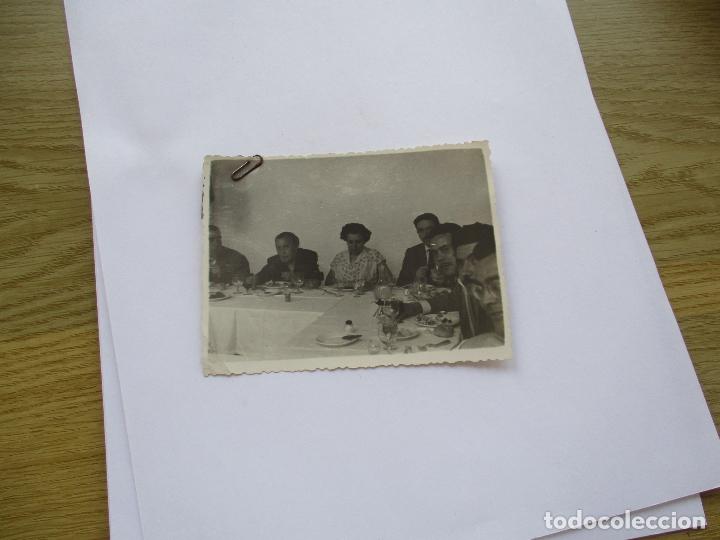 Fotograf&iacute;a antigua: FOTOGRAF&Iacute;A DE: BANQUETE11.5X8.5CM. (TIENE SUJETO EL CLICH&Eacute;)-S/F- NI OTROS DATOS