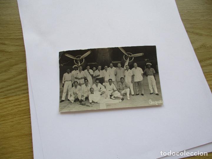 Fotografia antiga: FOTOGRAF&Iacute;A DE: PERSONAS Y AVI&Oacute;N-7.5X12 CM.-S/F- NI OTROS DATOS