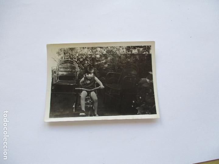 Fotograf&iacute;a antigua: FOTOGRAF&Iacute;A DE: NI&Ntilde;O CON TRICICLO-7X10 CM.-S/F- NI OTROS DATOS
