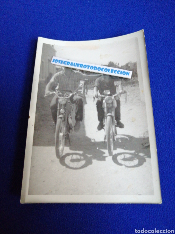 Antique Photography: MOTOS CON MODELOS FOTOGRAF&Iacute;A ANTIGUA