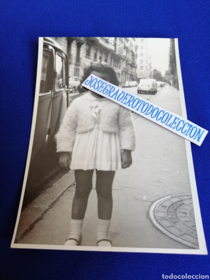 Fotografia antica: NI&Ntilde;A MODELO EN CALLE DE VALENCIA FOTOGRAF&Iacute;A ANTIGUA