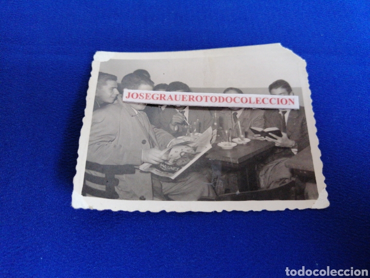 Photographie ancienne: PRENSA CON MODELOS FOTOGRAF&Iacute;A ANTIGUA
