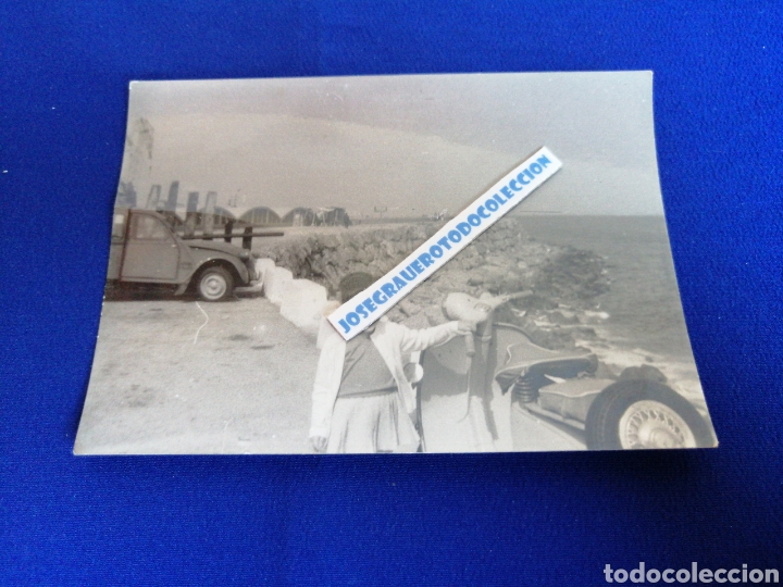 Fotografia antica: CITTROEN 2CV Y MOTO VESPA CON NI&Ntilde;O MODELO FOTOGRAF&Iacute;A ANTIGUA