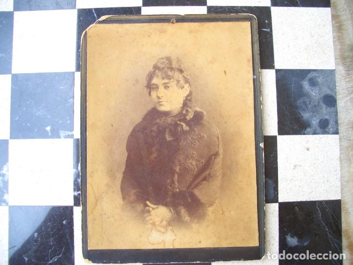 Fotografia antiga: Alb&uacute;mina de mujer