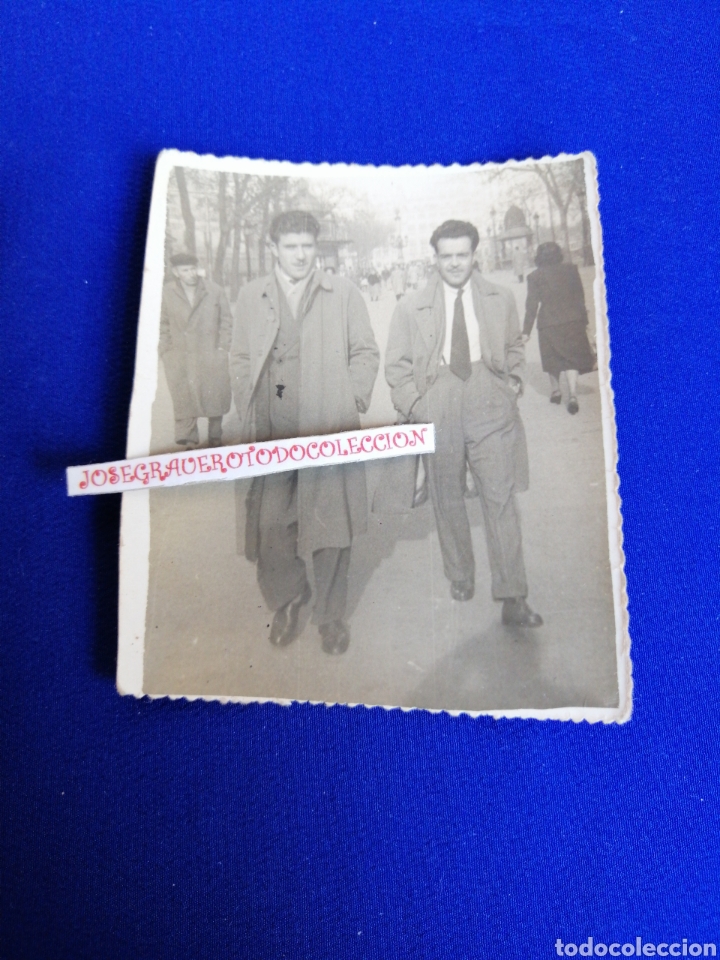 Antique Photography: BARCELONA CON MODELOS POSANDO A&Ntilde;O 1950 FOTOGRAF&Iacute;A ANTIGUA CON SELLO FOT&Oacute;GRAFO BARCELONA