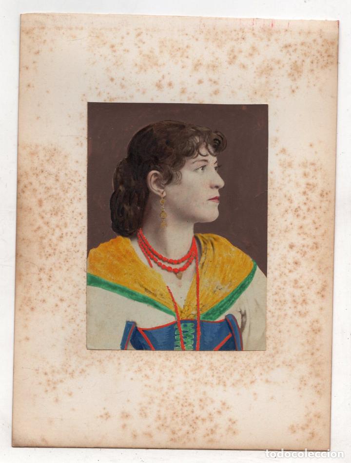 Fotografia antica: FOTOGRAFIA ALBUMINA COLOREADA DE TIPOS ITALIA. RETRATO DE JOVEN ITALIANA. C. 1870