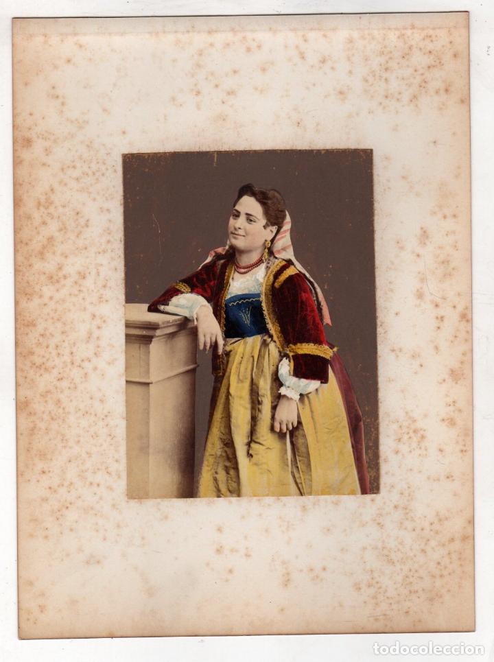 Fotografia antica: FOTOGRAFIA ALBUMINA COLOREADA DE TIPOS ITALIA. RETRATO DE MUJER. C. 1870