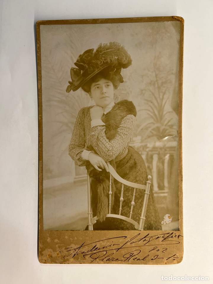 Alte Fotografie: FOTOGRAF&Iacute;A ALBUMINA ANT&Iacute;GUA. Retrato Dama con Gran Sombrero&hellip; Academia Fotograf&iacute;ca (a.1902)
