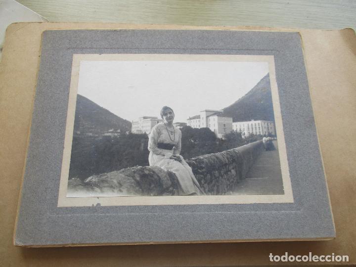 Antique Photography: ANTIGUA FOTOGRAF&Iacute;A DE: SE&Ntilde;ORITA, CON PAISAJE AL FONDO-S/F.CU&Ntilde;O DE: KODAK-19.5X25.5 CM.- ( EL CART&Oacute;N)