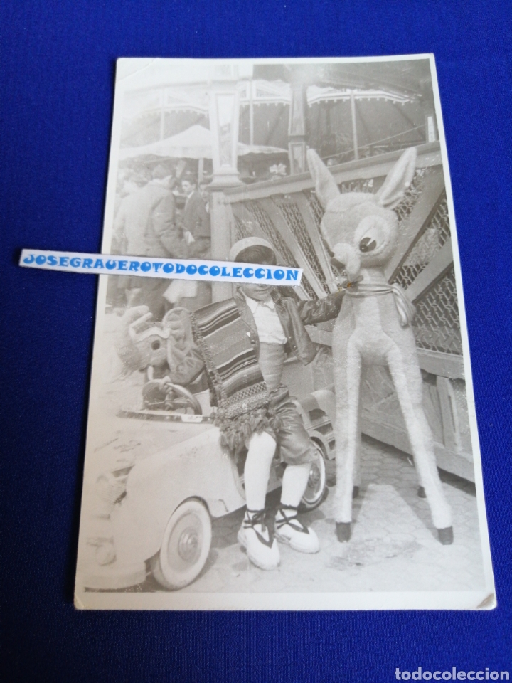 Photographie ancienne: FERIA PARQUE DE ATRACCIONES CON COCHE A PEDALES Y BAMBI NI&Ntilde;O VESTIDO TORRENTI