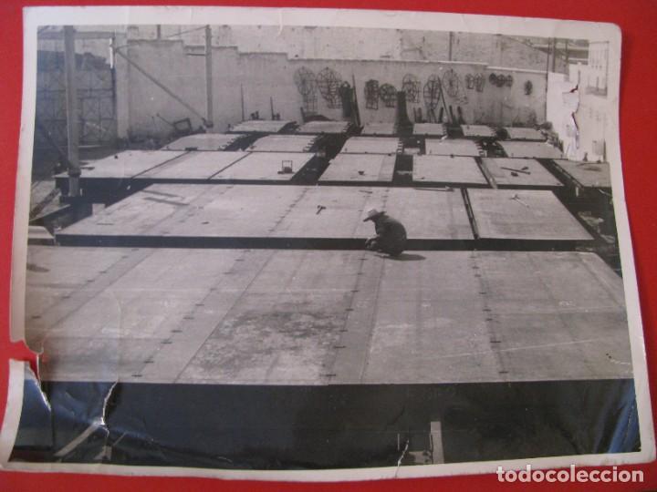Fotografia antica: FOTOGRAF&Iacute;A DE CADIZ, EN ALGUNA PARTE DEL PUERTO. 23X17 CM. MAL ESTADO. A&Ntilde;OS 60.