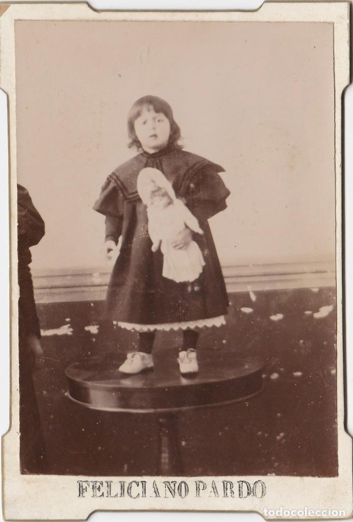 Antique Photography: Fotograf&iacute;a de Ni&ntilde;o con Mu&ntilde;eca - No consta Fot&oacute;grafo - 126x86mm