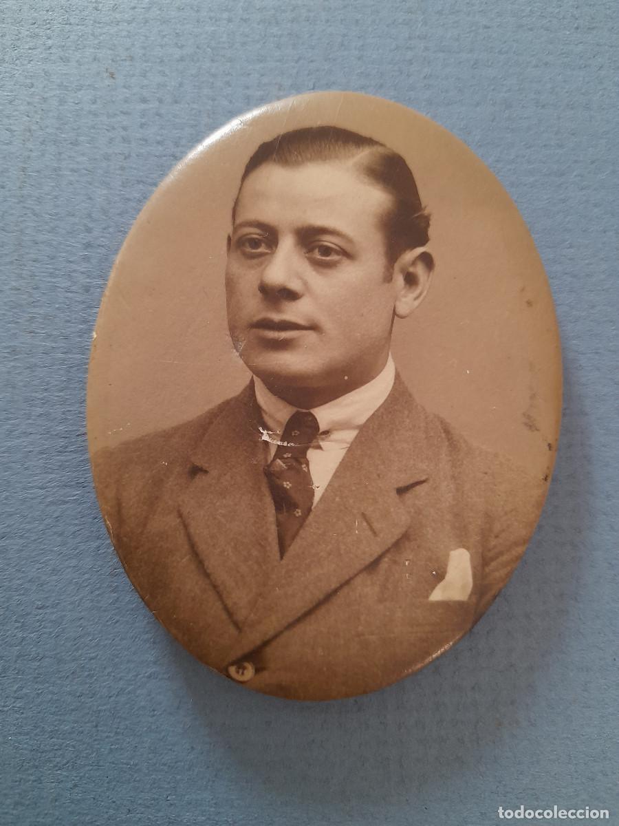 Antique Photography: peque&ntilde;a foto retrato de se&ntilde;or, reverso/portaretratos de cristal biselado 7x5,5cm aprox