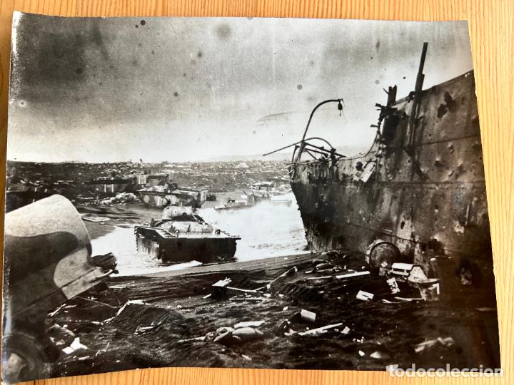 Antique Photography: D-Day on Iwo Jima 1945 , fotograf&iacute;a original , sellada al reverso