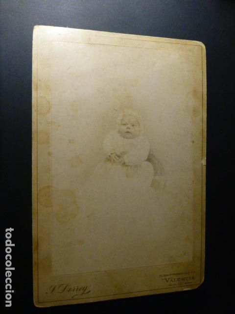 Fotograf&iacute;a antigua: VALENCIA DERREY FOTOGRAFO RETRATO DE BEBEHACIA 1900 ALBUMINA 16 X 25 CMTS