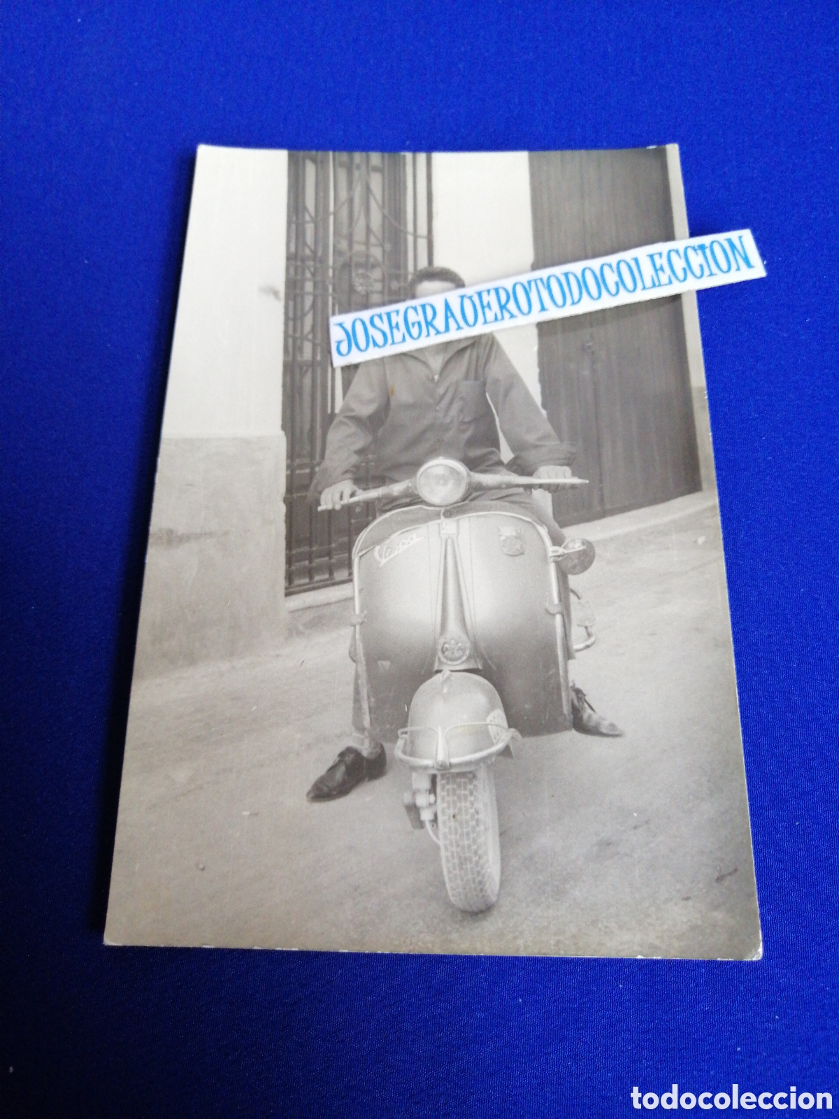 Fotograf&iacute;a antigua: MOTO VESPA CON MODELO FOTOGRAF&Iacute;A ANTIGUA CON SELLO FOTOGRAFICO