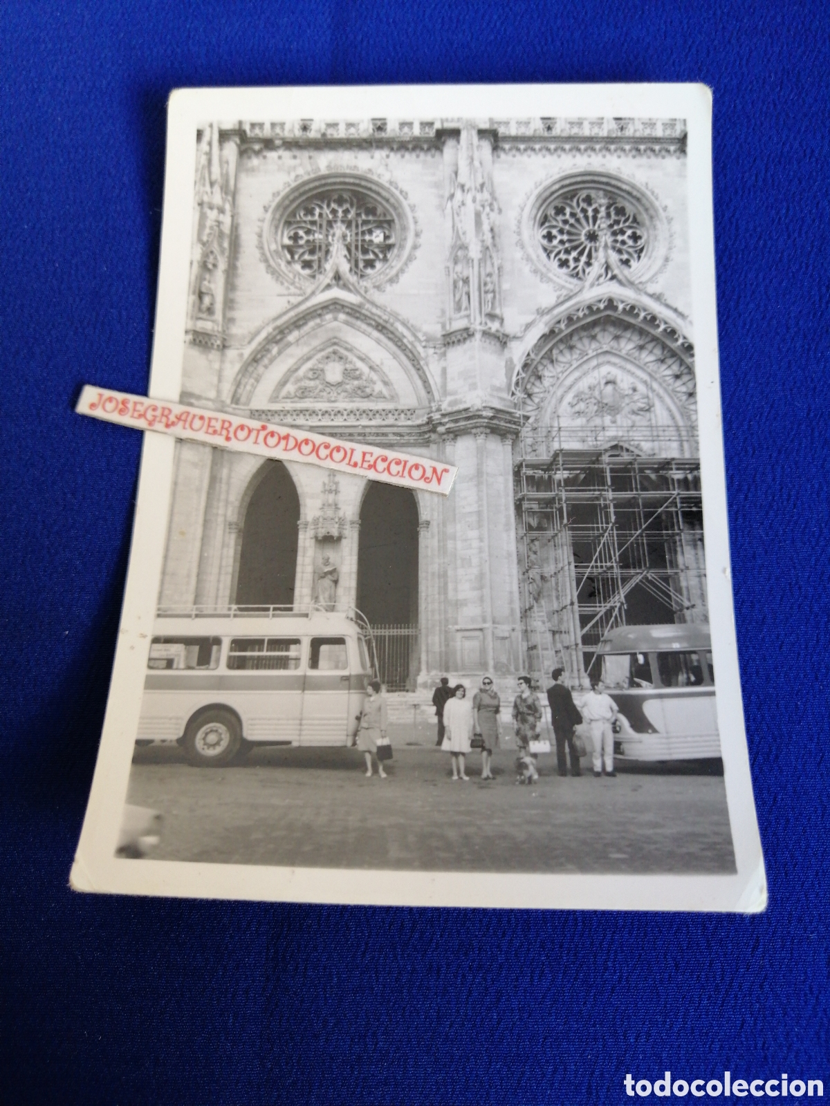Fotografia antica: AUTOB&Uacute;S CON MODELOS IGLESIA FOTOGRAF&Iacute;A ANTIGUA CON SELLO FOTOGRAFICO