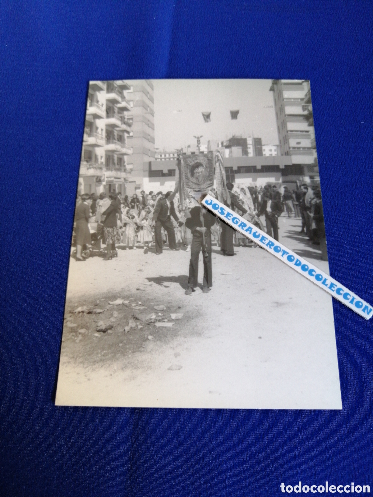 Antique Photography: FALLA REPUBLICA ARGENTINA-DOCTOR PALLARES IRANZO A&Ntilde;O 1977 FALLEROS ESTANDARTE FOTOGRAF&Iacute;A ANTIGUA