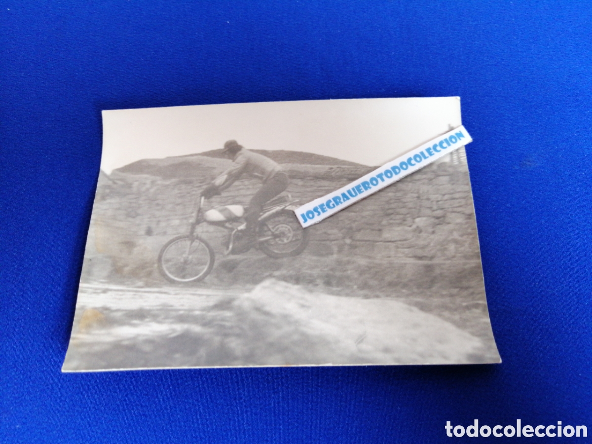 Photographie ancienne: MOTOCROSS CON MODELO FOTOGRAF&Iacute;A ANTIGUA