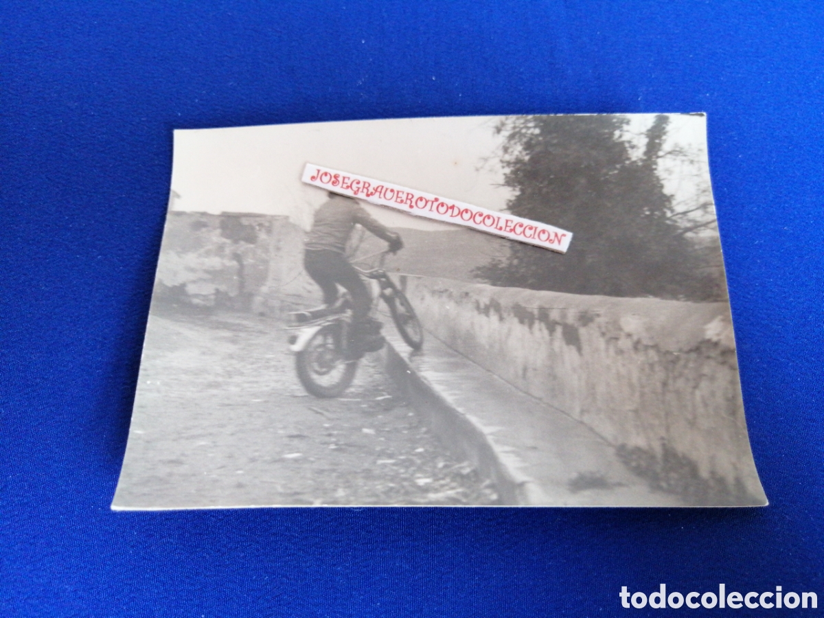 Fotografia antica: MOTOCROSS CON MODELO FOTOGRAF&Iacute;A