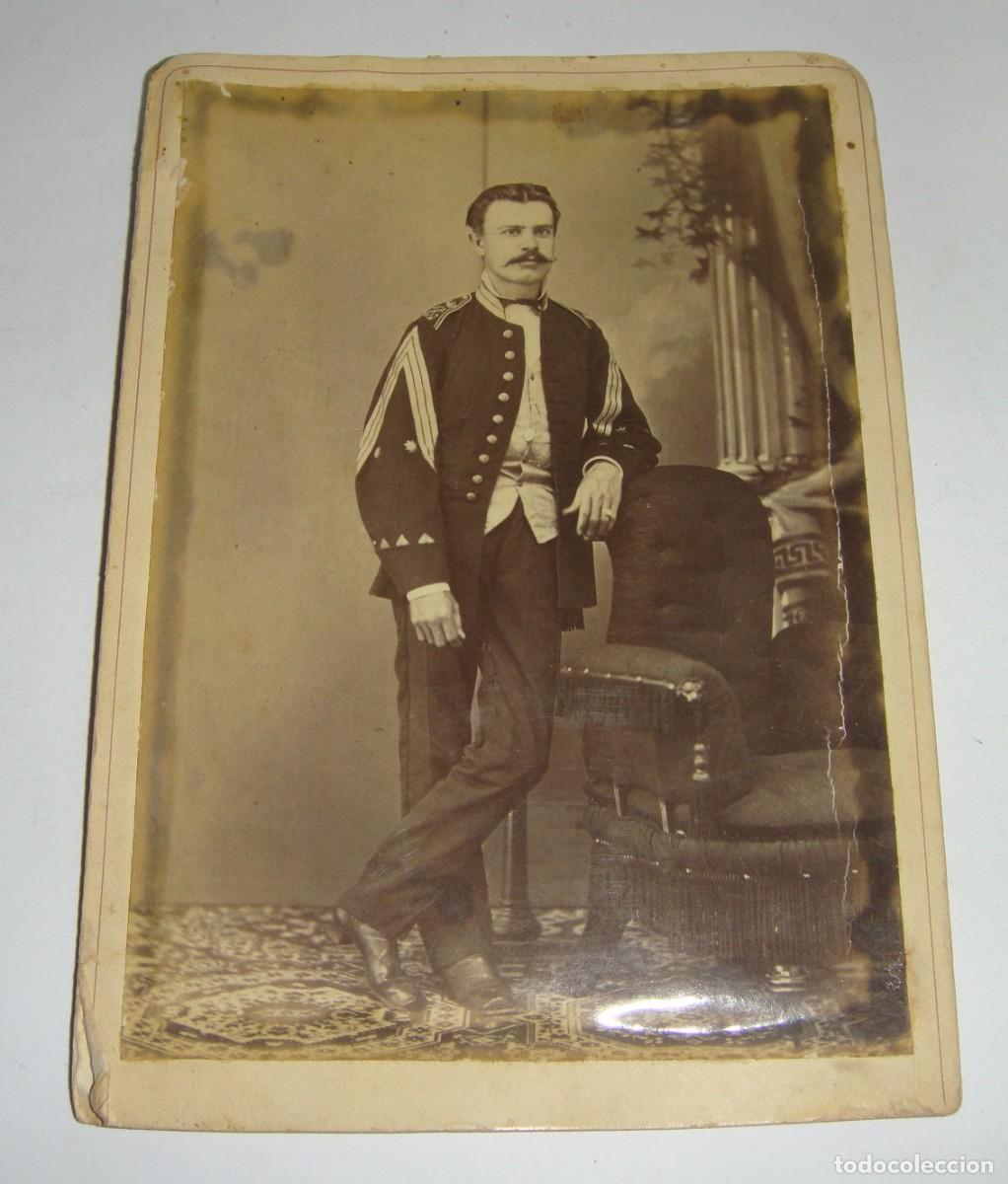 Fotograf&iacute;a antigua: Oficial espa&ntilde;ol en Cuba &middot; A. Desquiron &middot; Alb&uacute;mina &middot; Santiago de Cuba &middot; ca. 1870&ndash;1890