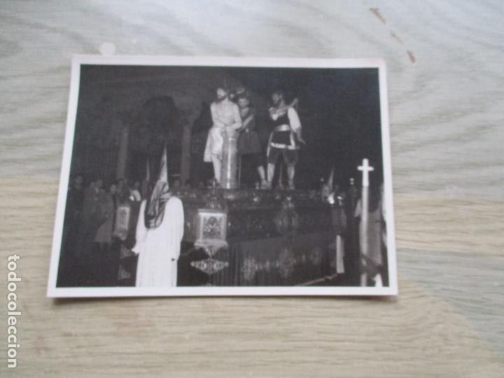 Fotografia antiga: ANTIGUA FOTO DE:PROCESI&Oacute;N- FOT&Oacute;GRAFO PE&Ntilde;ARROYA-S/F-8.5X11.5 CM